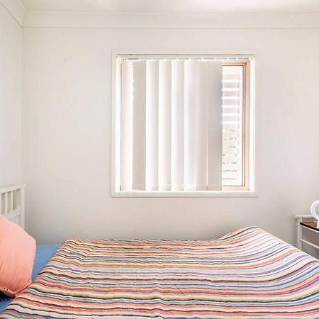 Room With Separate Bath In Shared Homestay Redcliffe Ngoại thất bức ảnh