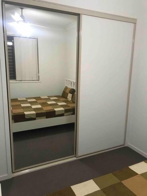 Room With Separate Bath In Shared Homestay Redcliffe Ngoại thất bức ảnh